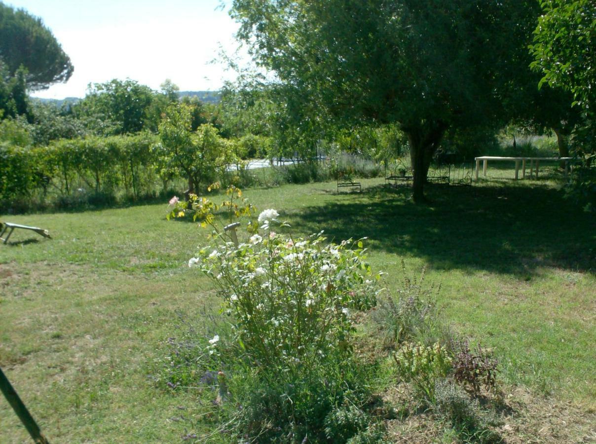 L'Oustalet Appartement La Tour-dʼAigues Buitenkant foto