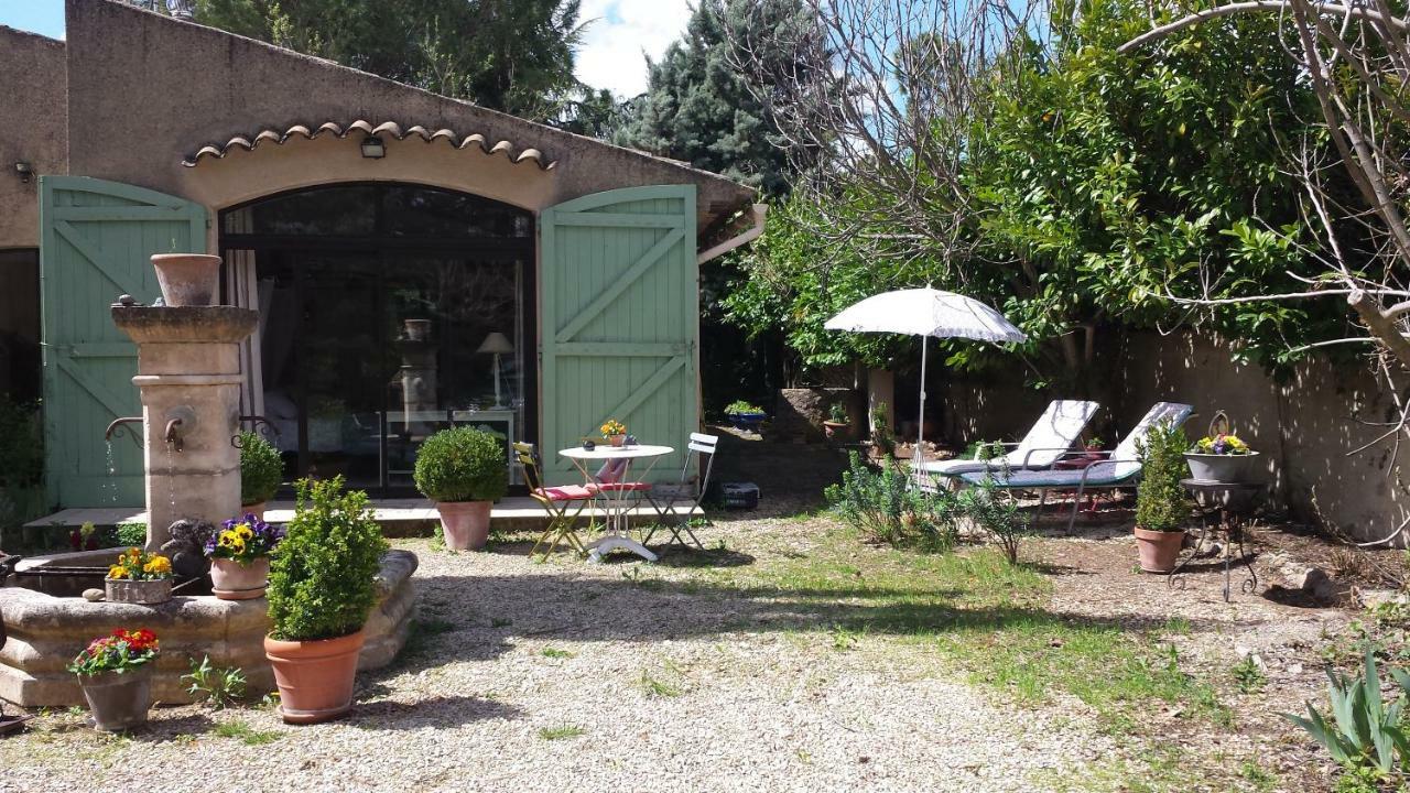 L'Oustalet Appartement La Tour-dʼAigues Buitenkant foto